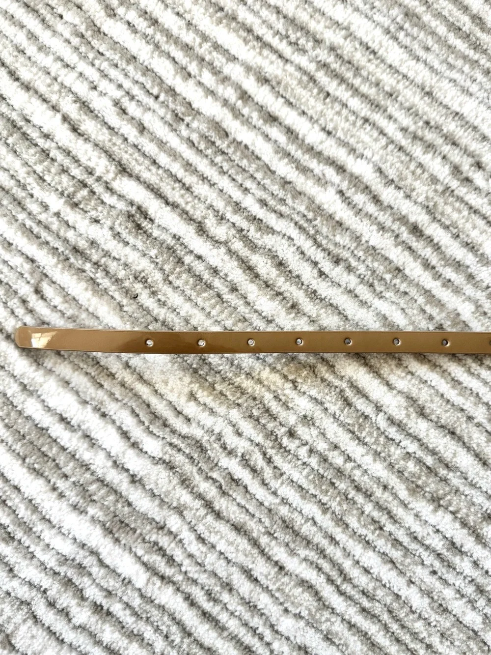 Ann Taylor Nude Beige Patent Skinny Belt Gold Dome Studs Size S NWT - Picture 3 of 6